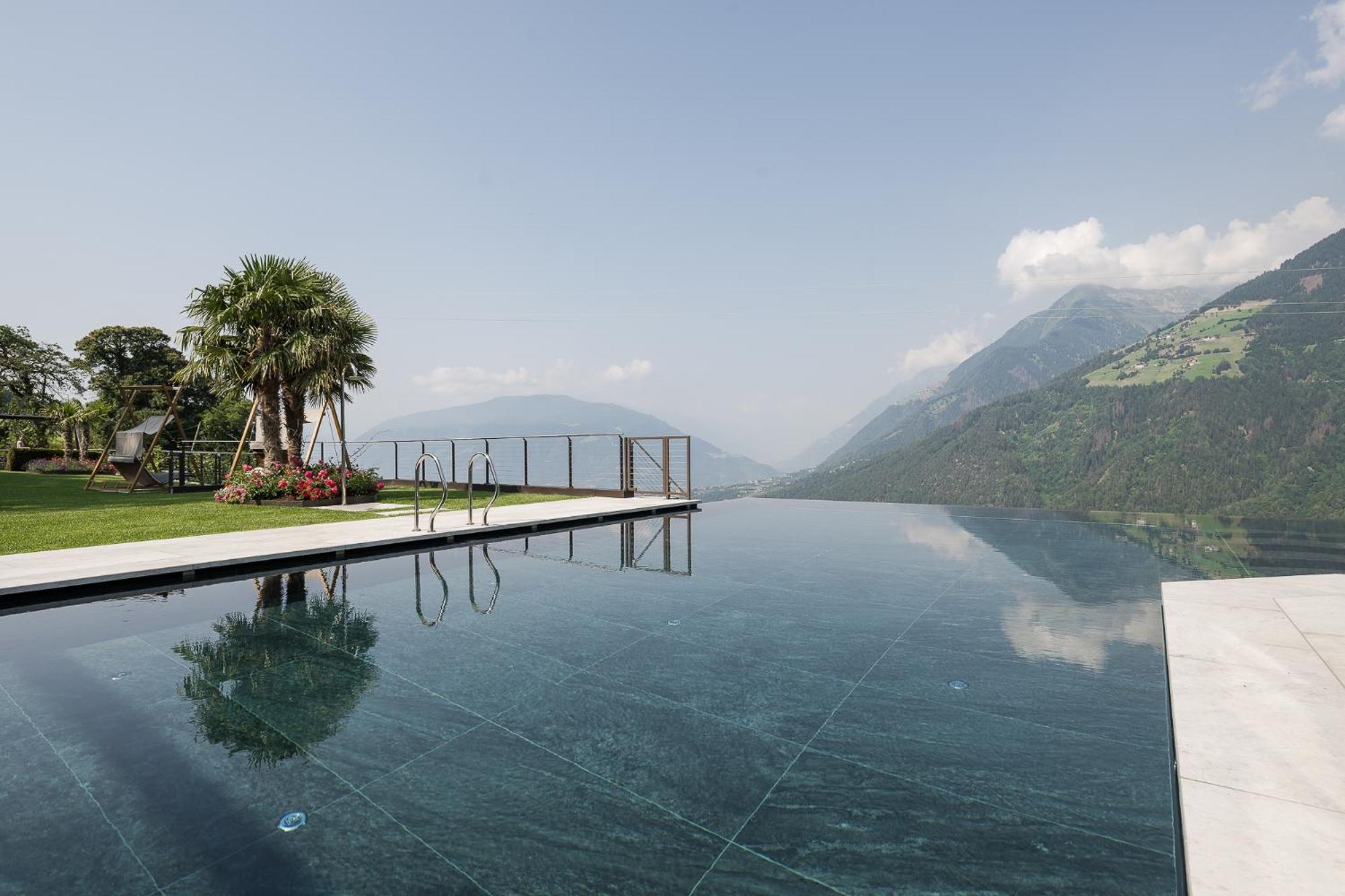 Naturhotel Gruberhof Schenna Bagian luar foto