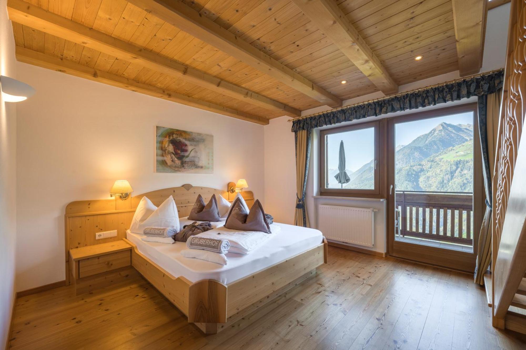 Naturhotel Gruberhof Schenna Bagian luar foto