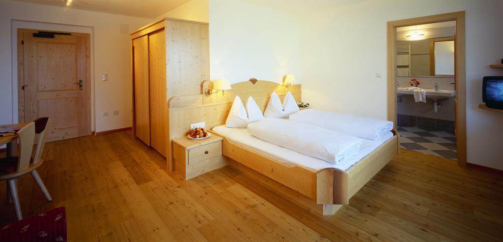 Naturhotel Gruberhof Schenna Bagian luar foto