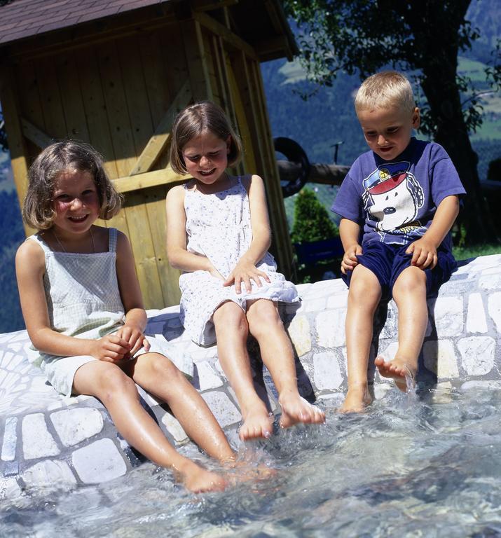 Naturhotel Gruberhof Schenna Bagian luar foto
