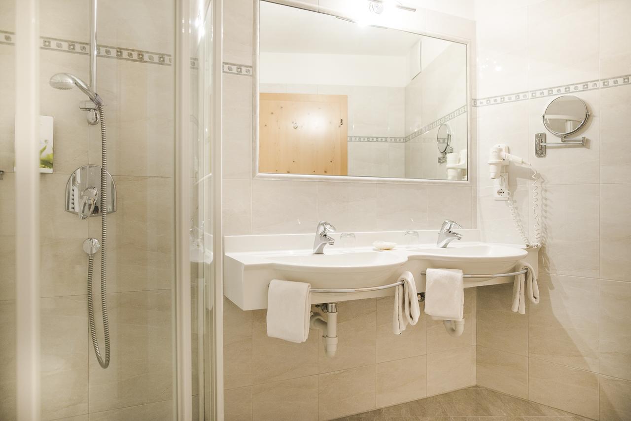 Naturhotel Gruberhof Schenna Bagian luar foto