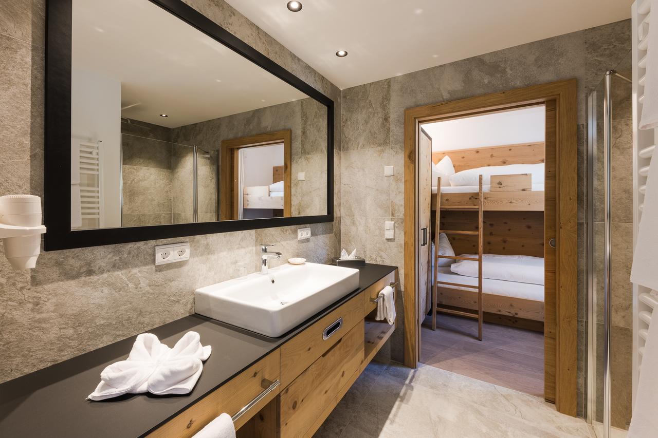 Naturhotel Gruberhof Schenna Bagian luar foto